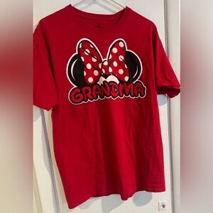 DISNEY Women’s Minnie Mouse GRANDMA Tee Shirt L 12-14 Red SS Park Attire